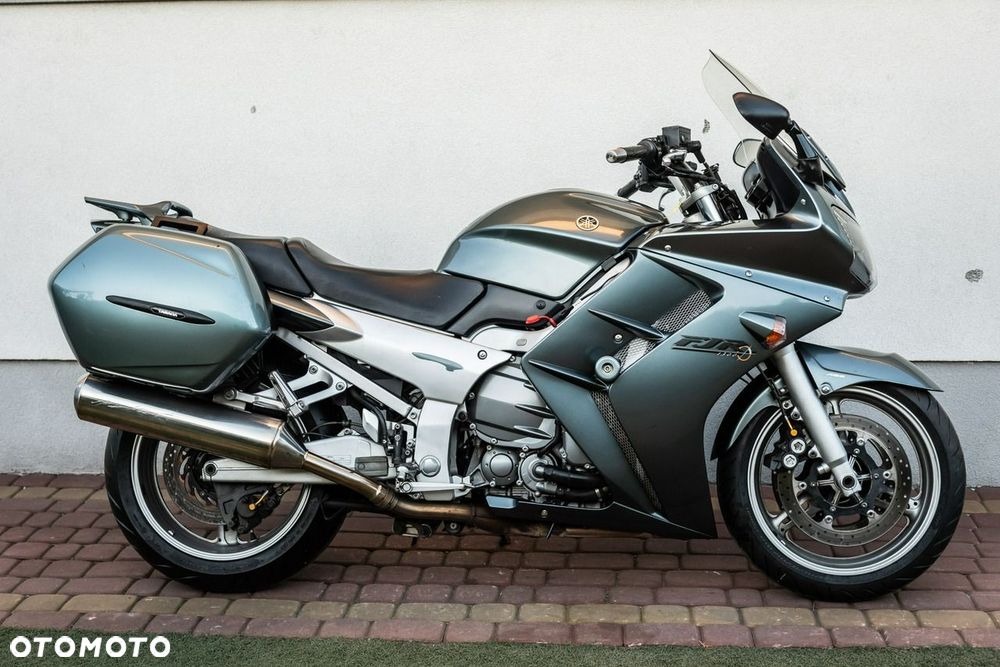 Yamaha FJR - 2