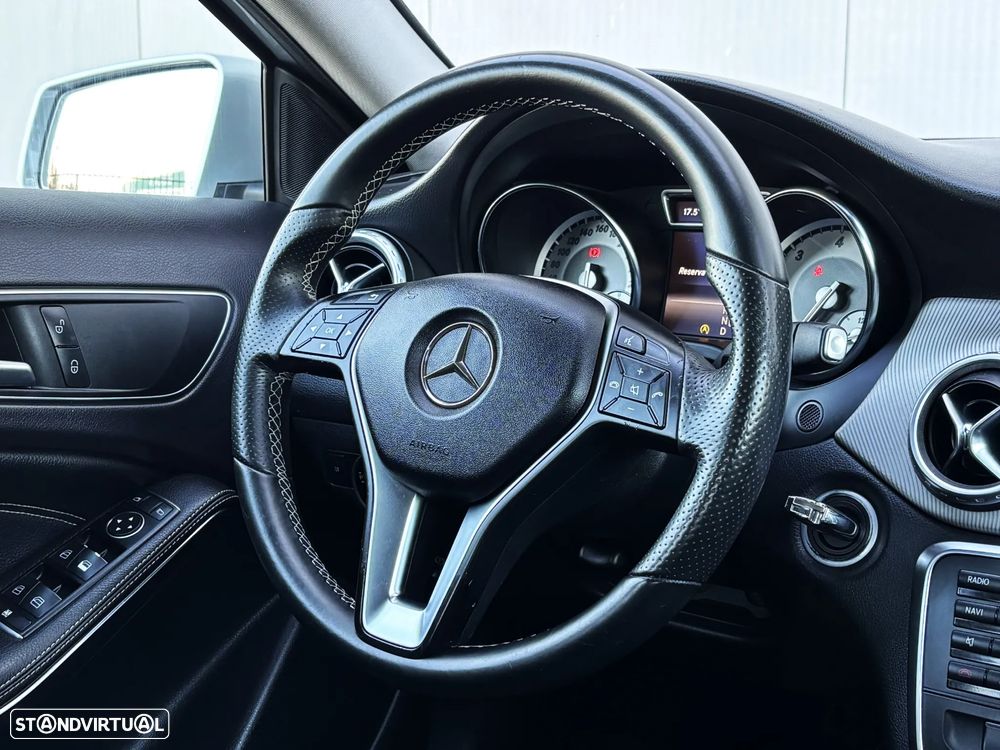 Mercedes-Benz GLA 200 CDi Urban Aut. - 13