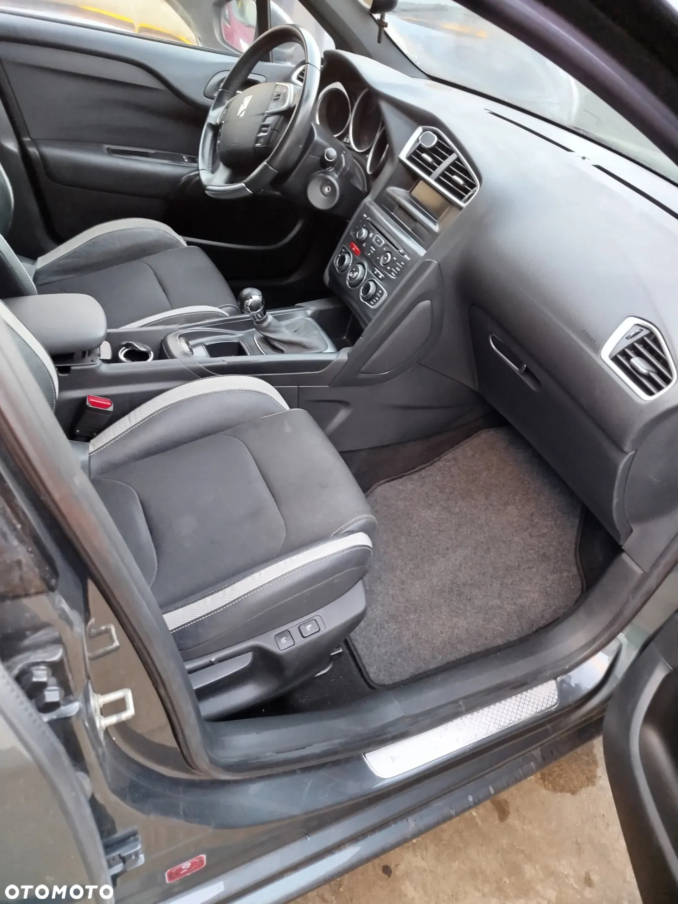 Citroën DS4 1.6 VTi SoChic - 19