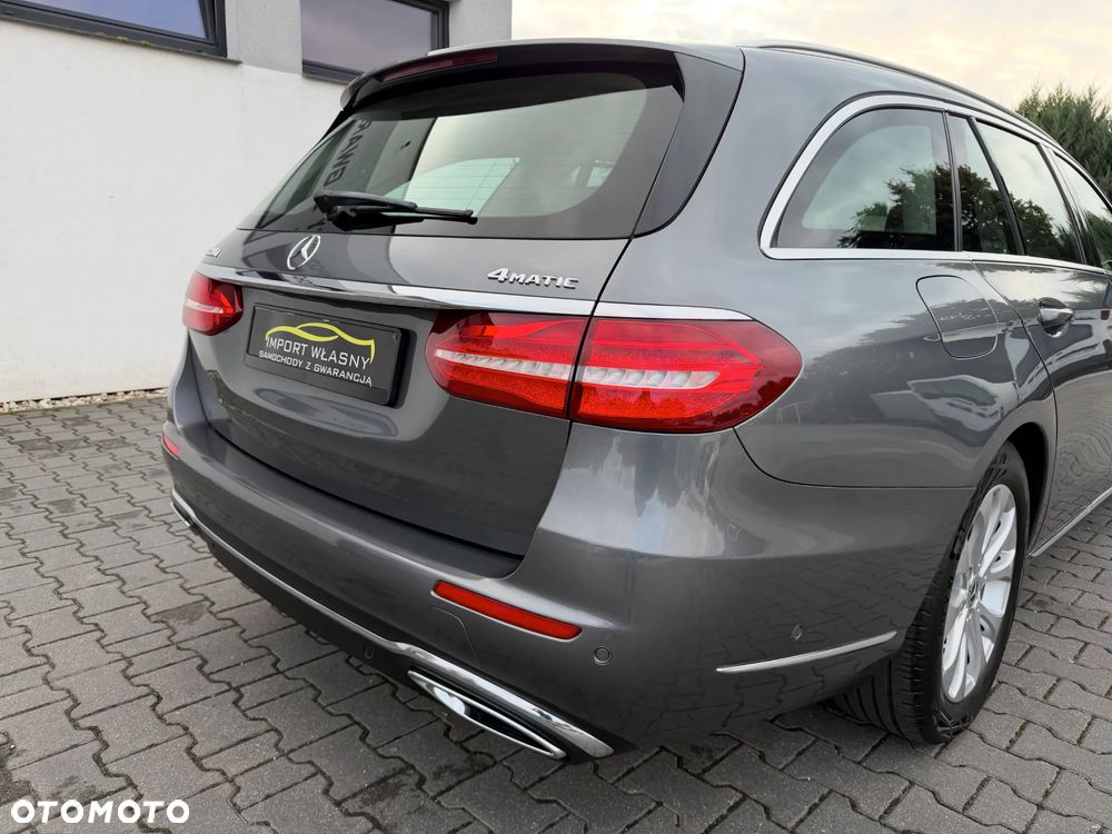Mercedes-Benz Klasa E 220 d 4-Matic 9G-TRONIC - 30