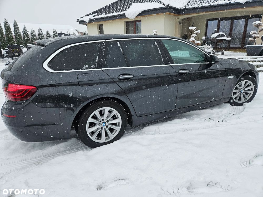 BMW Seria 5 520d xDrive - 15