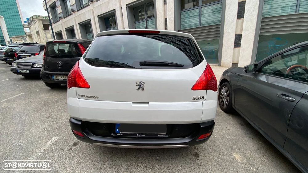 Peugeot 3008 1.6 HDi Executive CMP6 - 4