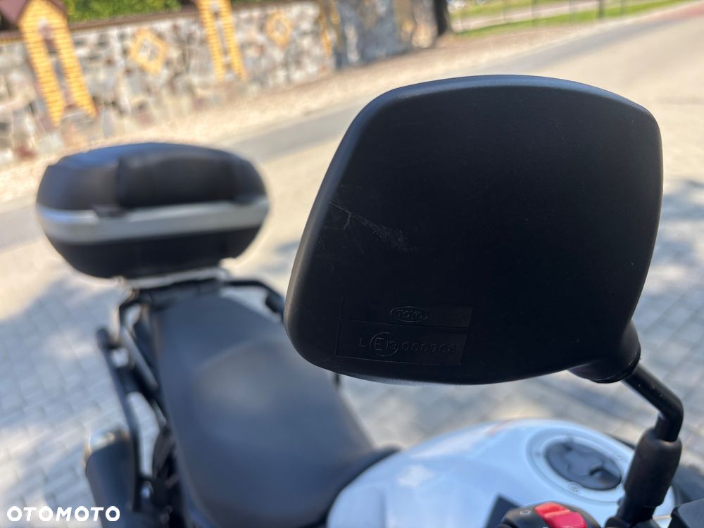 Suzuki V-STROM - 15