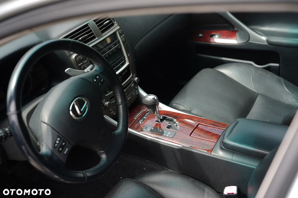 Lexus IS 250 - 8