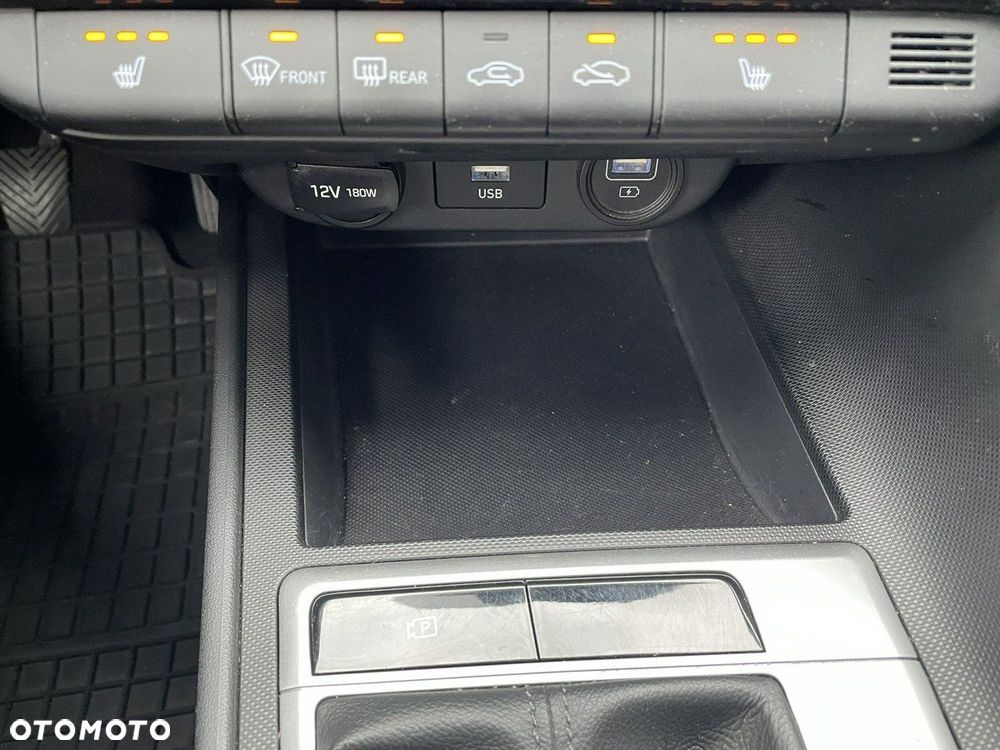 Hyundai Elantra - 14