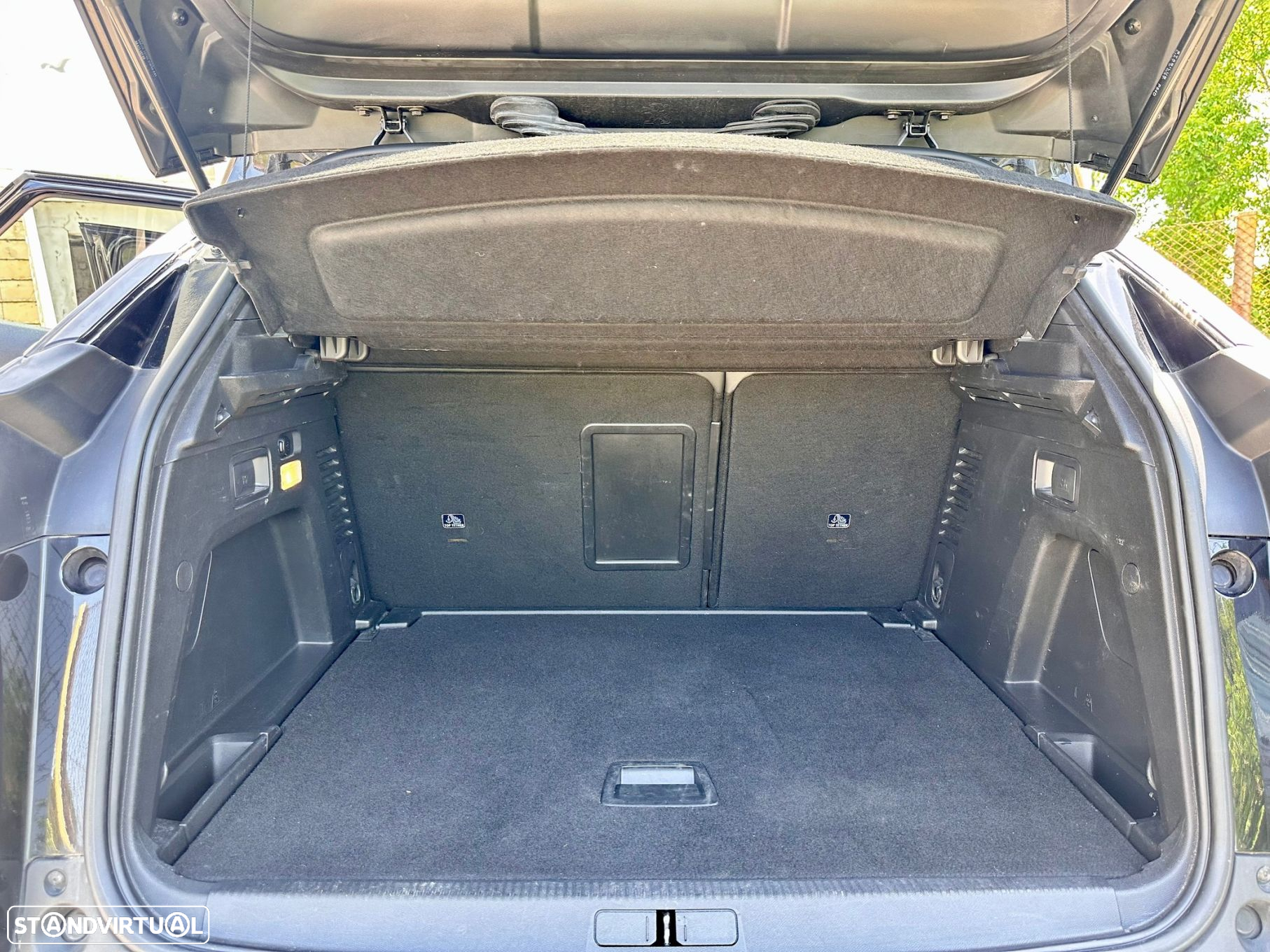 Peugeot 3008 1.2 PureTech Allure Pack - 17