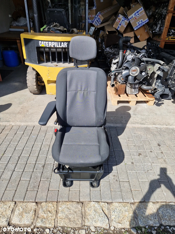 FOTEL RENAULT MASTER IV 2022r LEWY