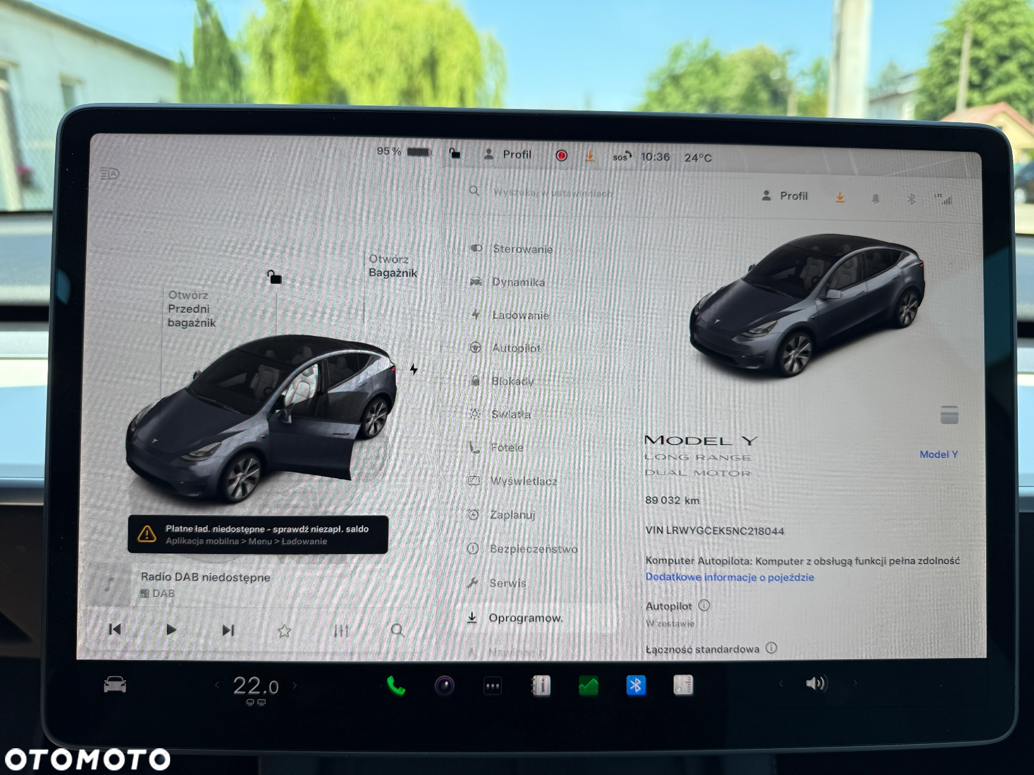 Tesla Y Long Range AWD - 16