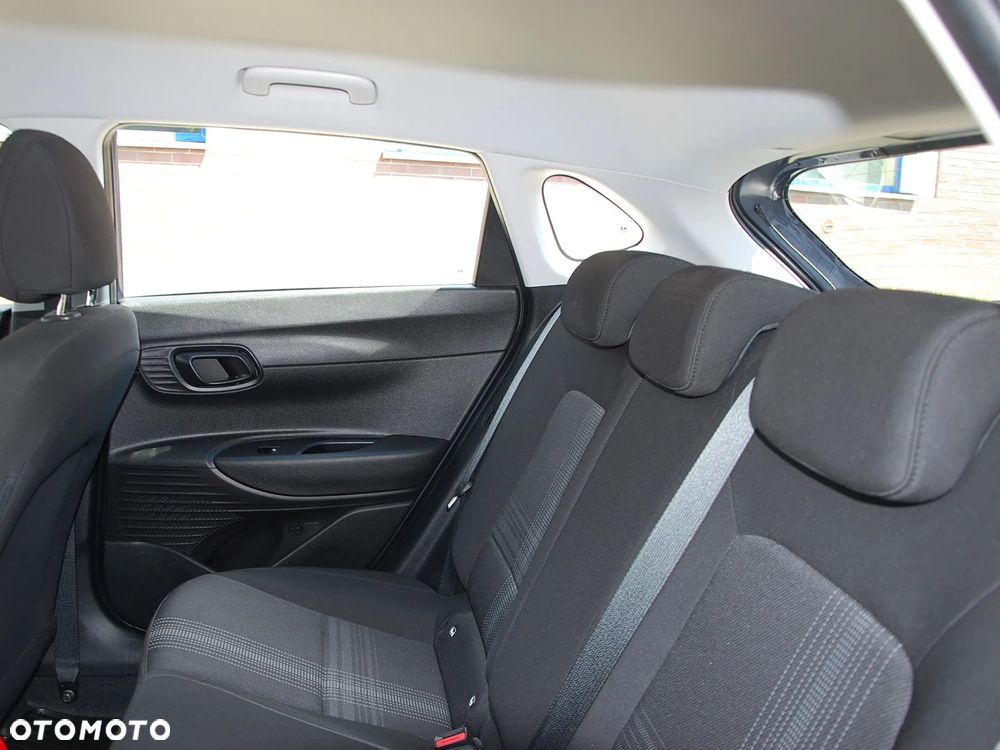 Hyundai i20 1.2 Pure - 12