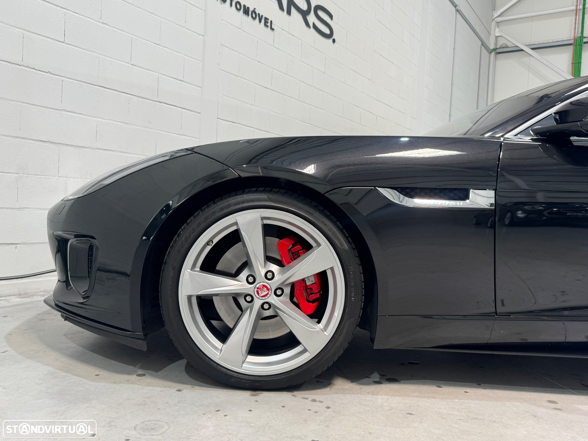Jaguar F-Type 2.0 i4 R-Dynamic - 46