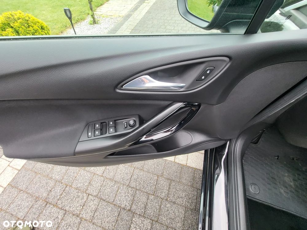 Opel Astra 1.4 T Dynamic S&S - 13