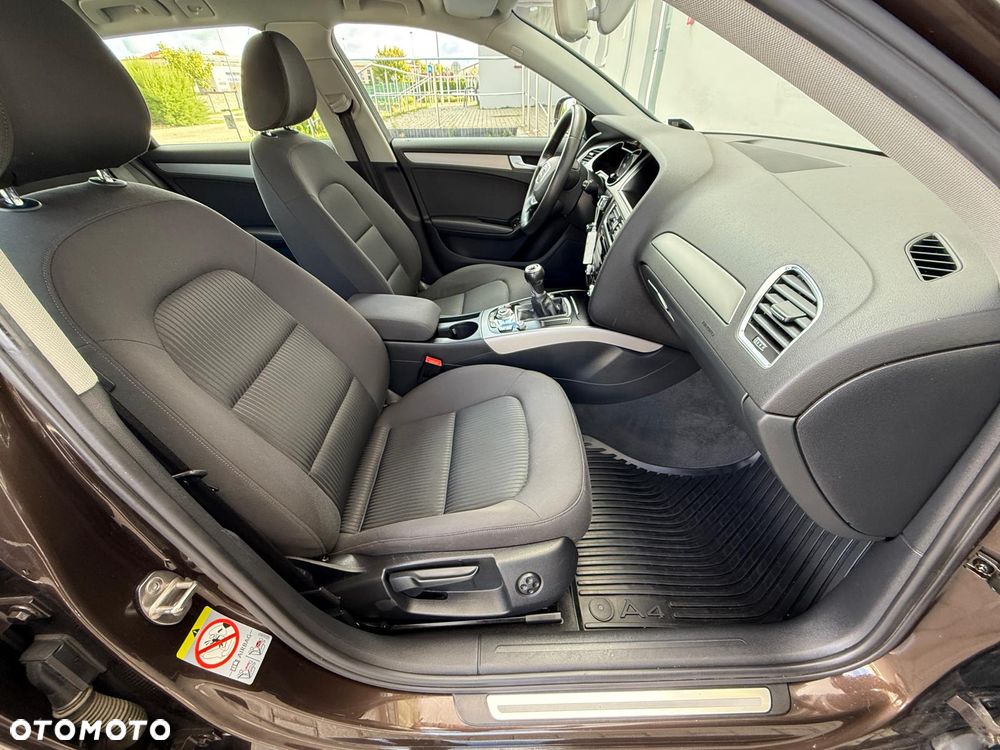 Audi A4 Avant 2.0 TDI DPF Ambiente - 15