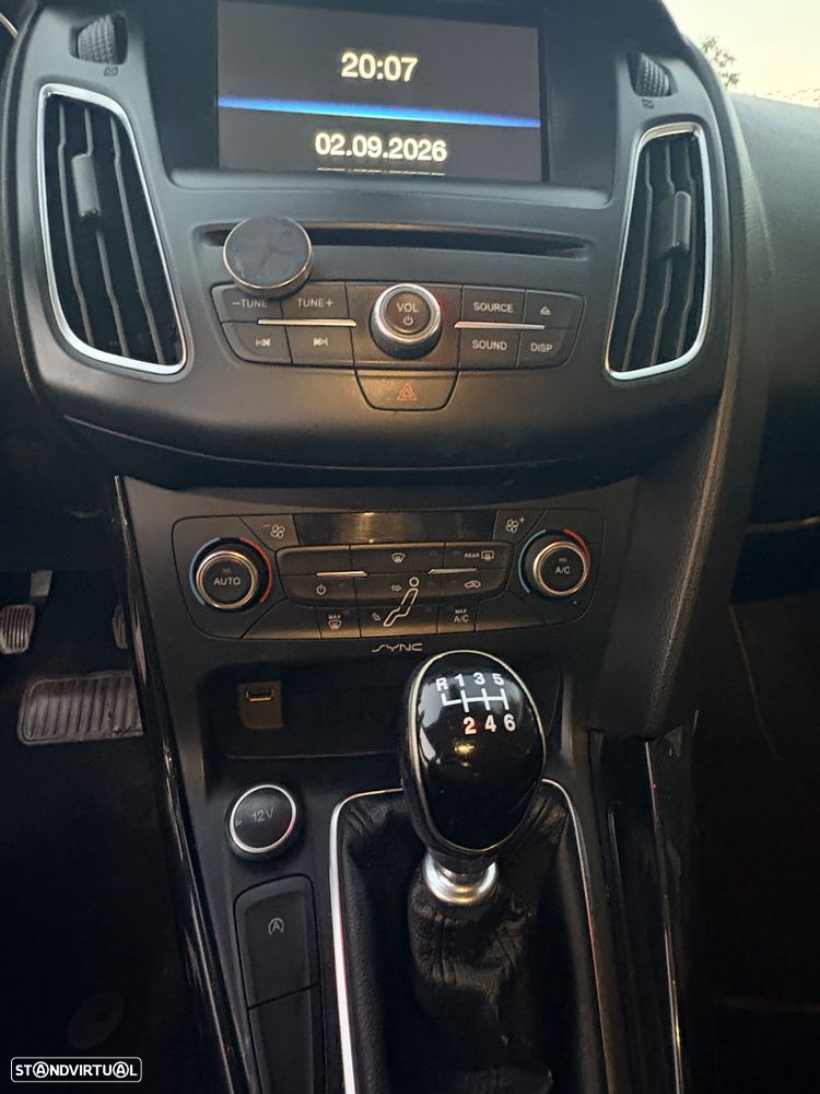 Ford Focus SW 1.5 TDCi Titanium - 8