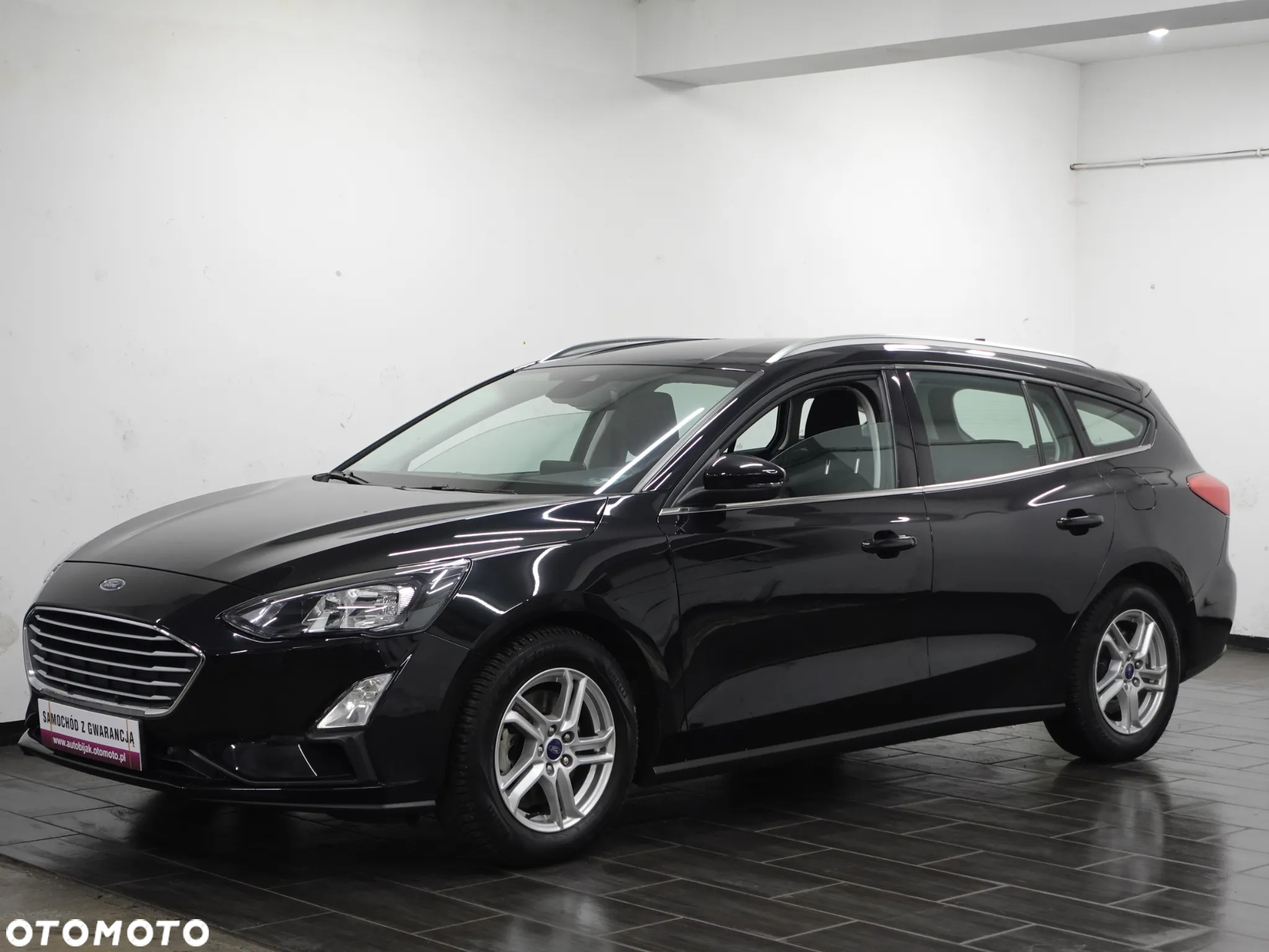 Ford Focus 1.0 EcoBoost mHEV Active - 4
