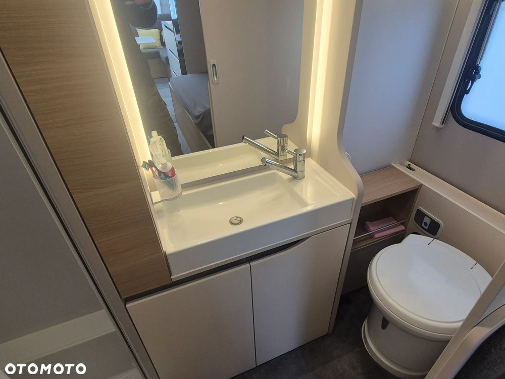 Adria Adora klima alde mover prysznic osobny - 9