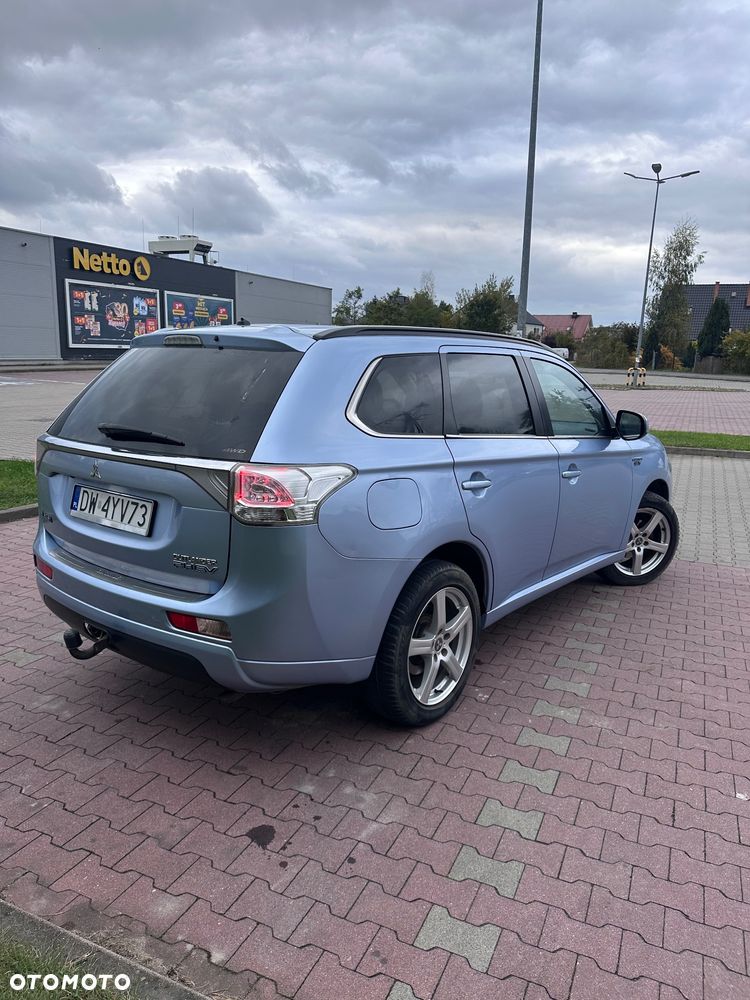 Mitsubishi Outlander Intense + - 3