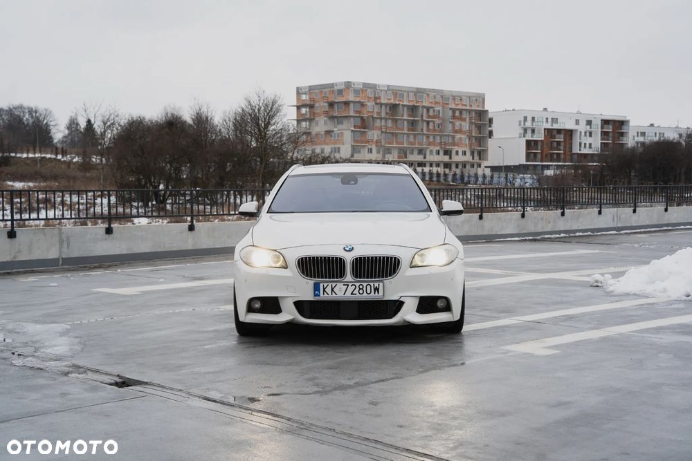 BMW Seria 5 520d xDrive - 15