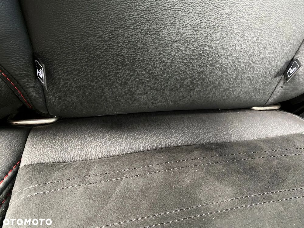 Ford Kuga 2.0 TDCi 4x4 ST-Line - 33