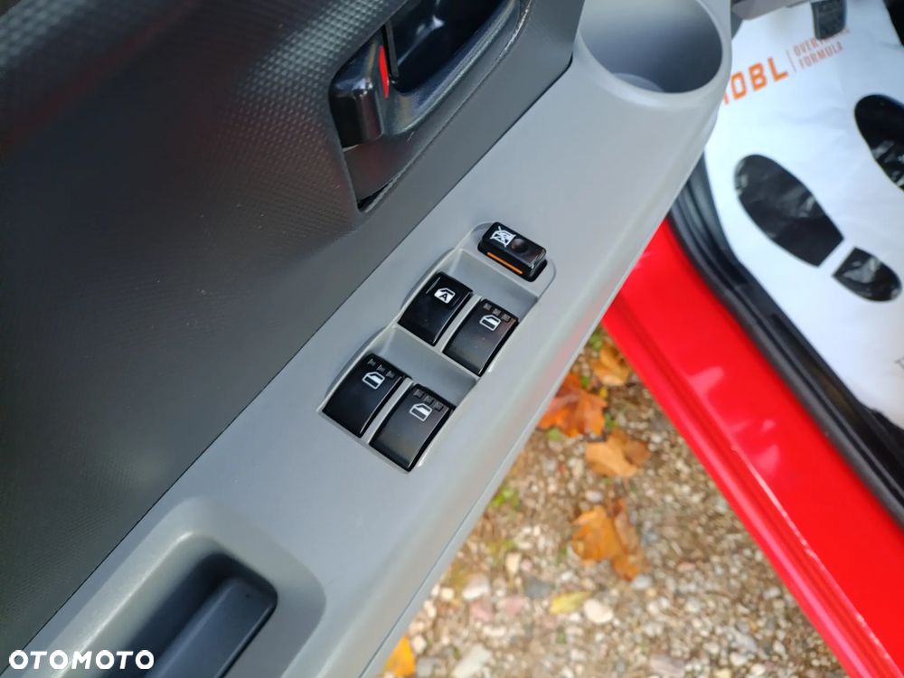 Subaru Justy - 8