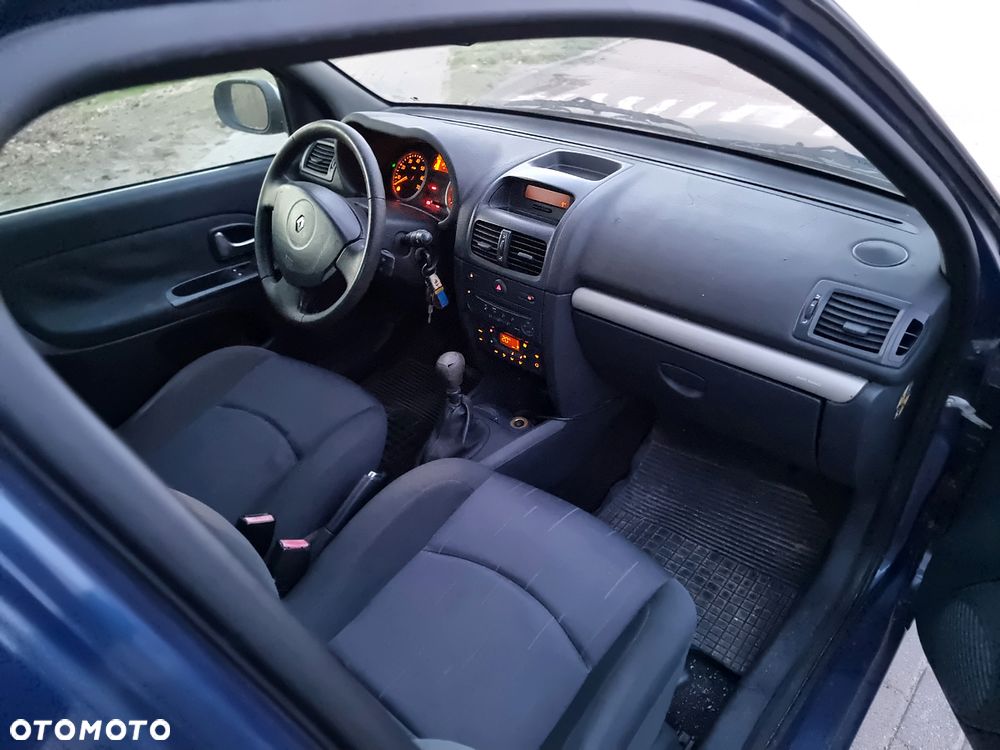 Renault Clio 1.2 16V Dynamique - 12