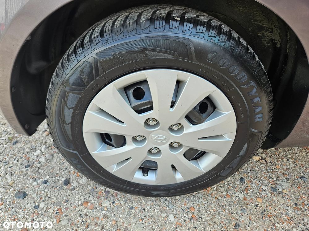 Hyundai ix20 1.4 blue Trend - 23