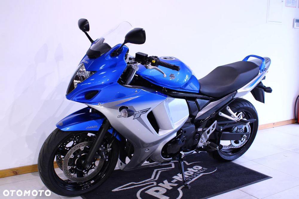 Suzuki GSX - 5
