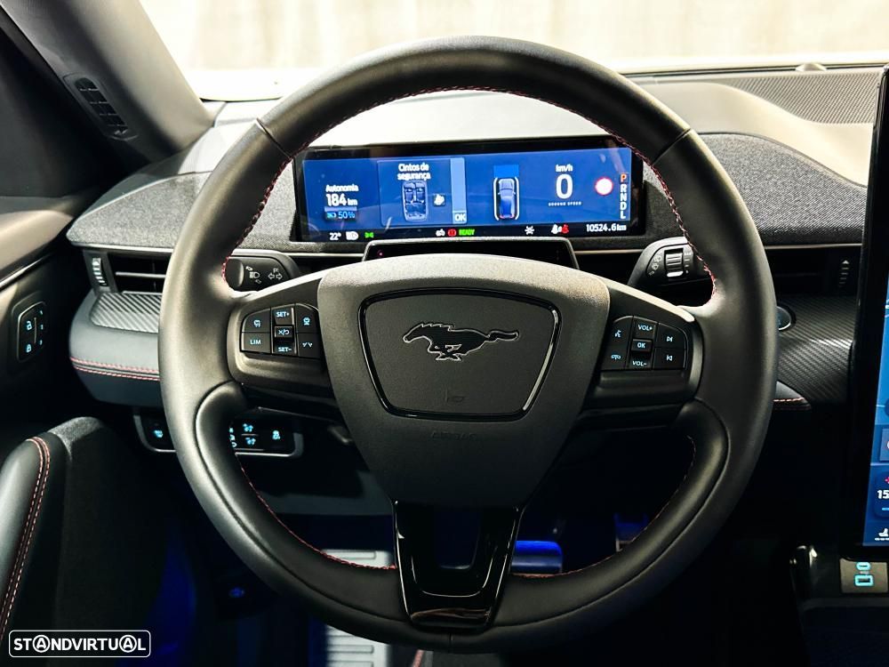 Ford Mustang Mach-E AWD PREMIUM - 23