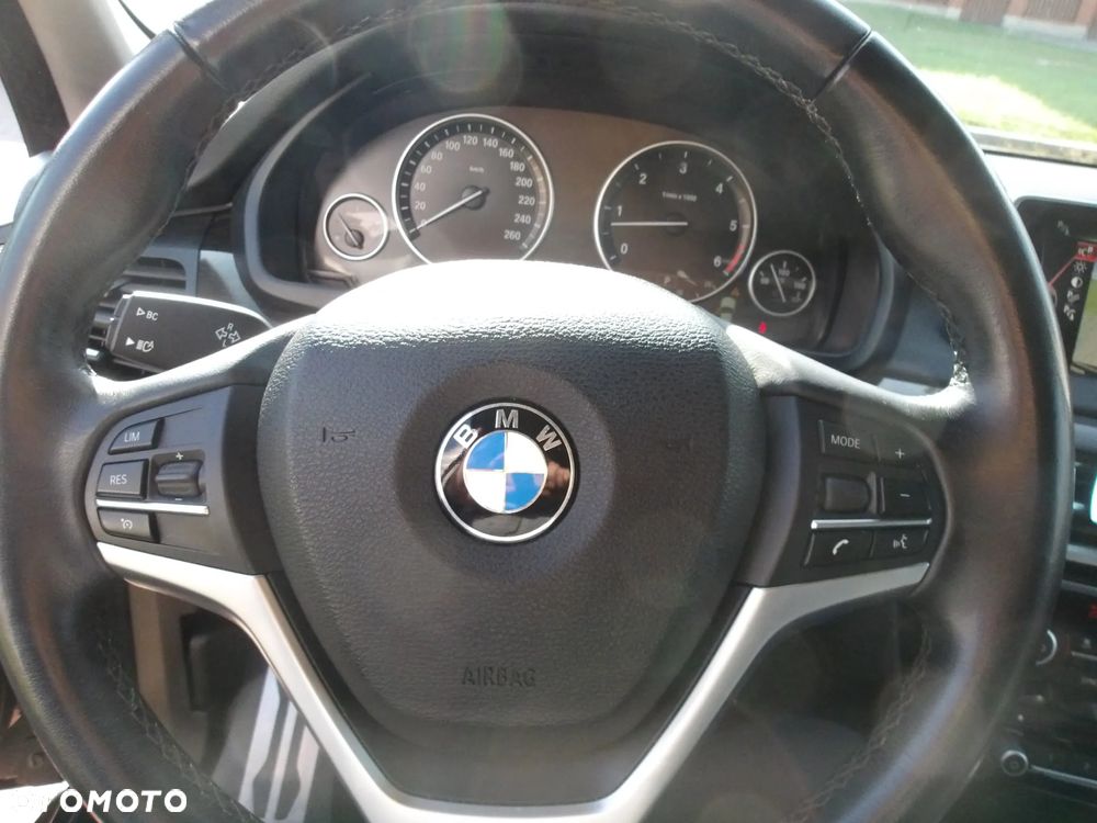 BMW X5 xDrive40d - 14