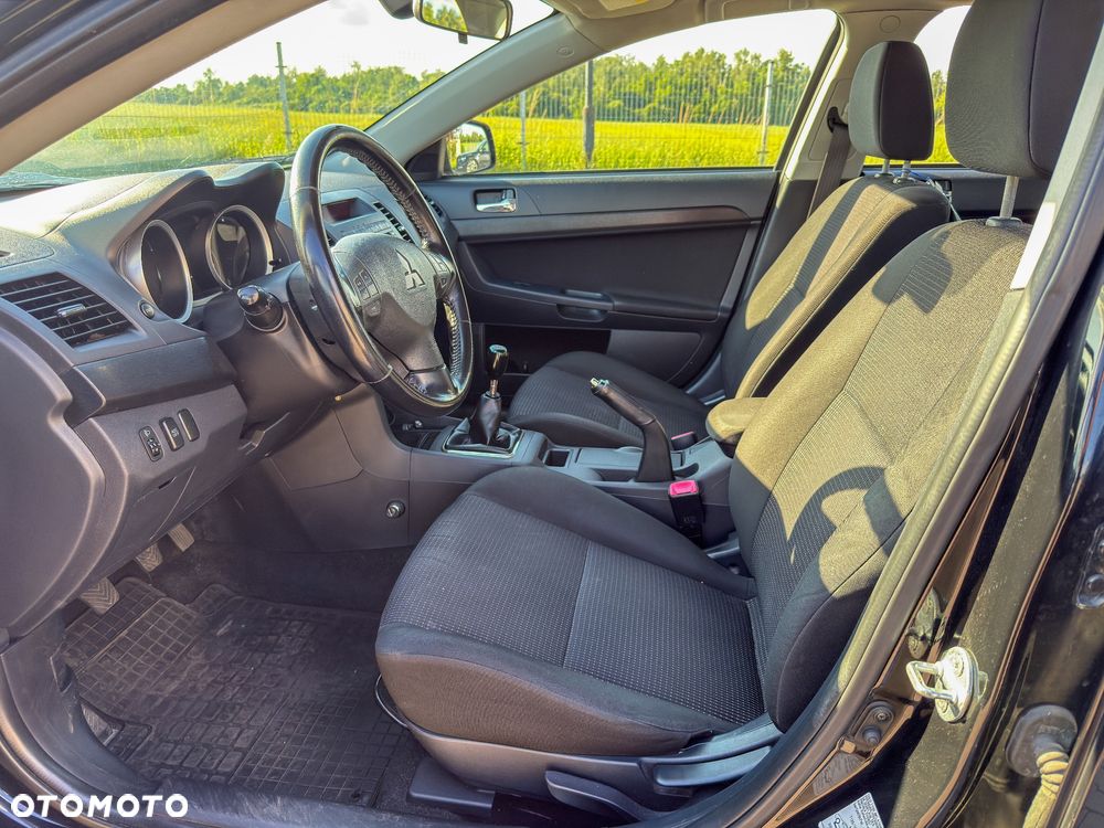 Mitsubishi Lancer 1.8 Invite - 9