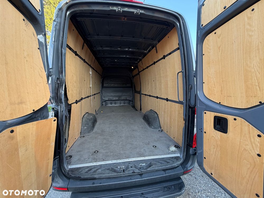 Mercedes-Benz Sprinter - 29