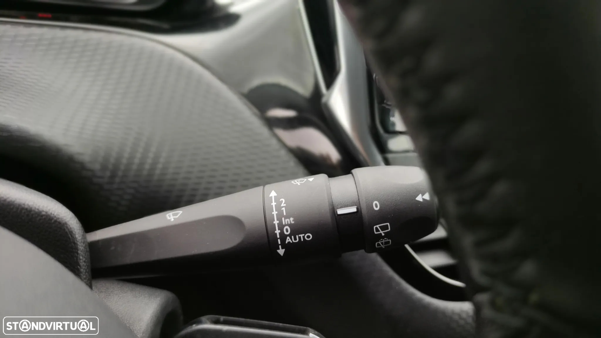 Peugeot 208 1.6 BlueHDi Style - 32