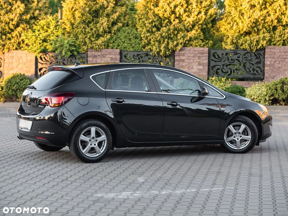 Opel Astra 1.4 Turbo Cosmo - 14