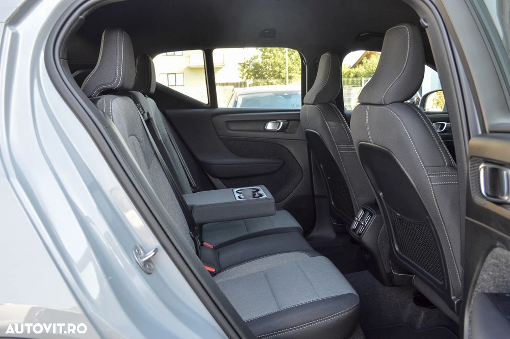 Volvo XC 40 T2 AT8 Momentum - 27