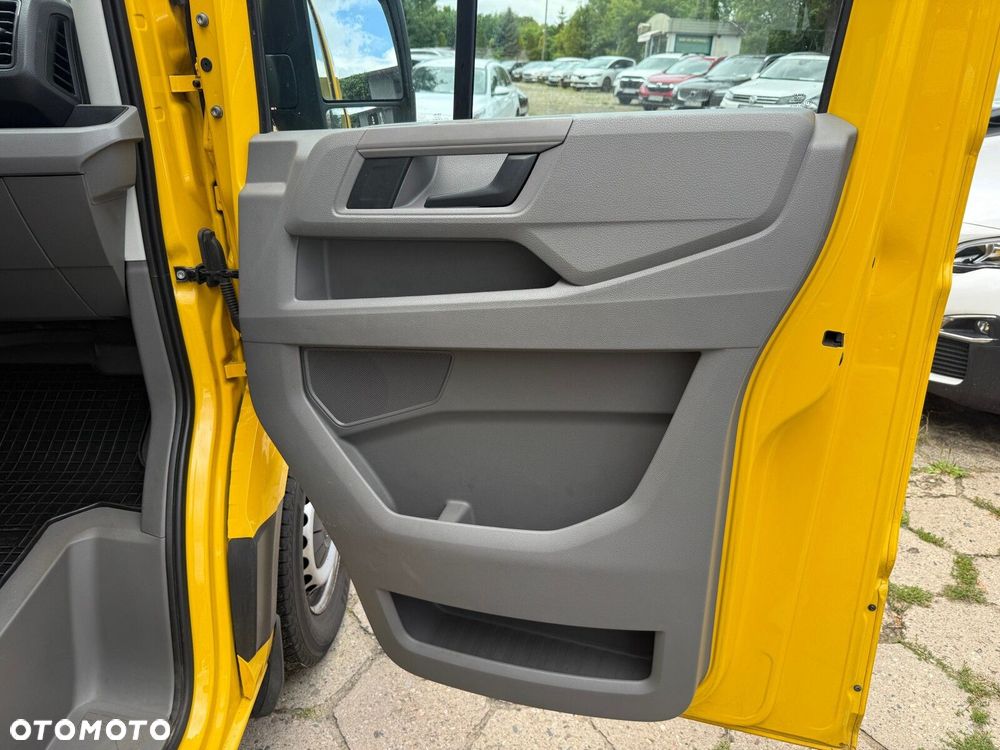 Volkswagen Transporter - 9