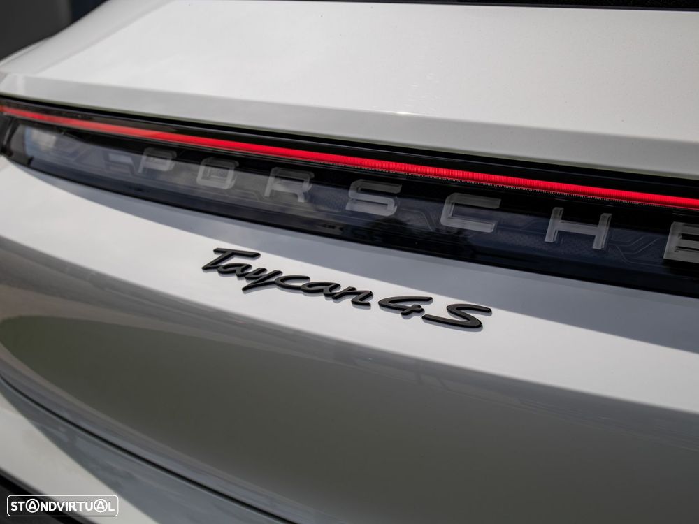Porsche Taycan Cross Turismo 4S Sport bateria Performance Plus - 12