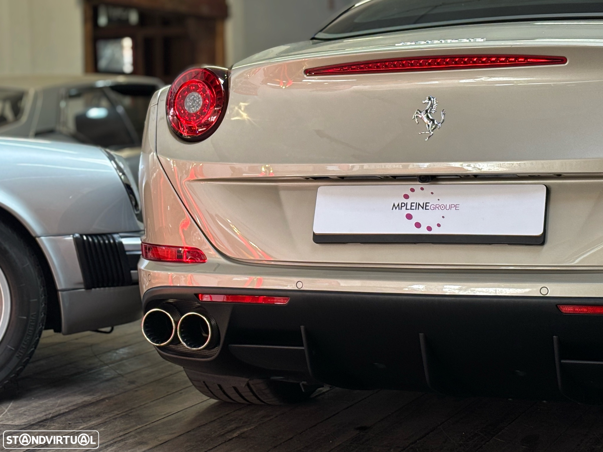 Ferrari California T - 28