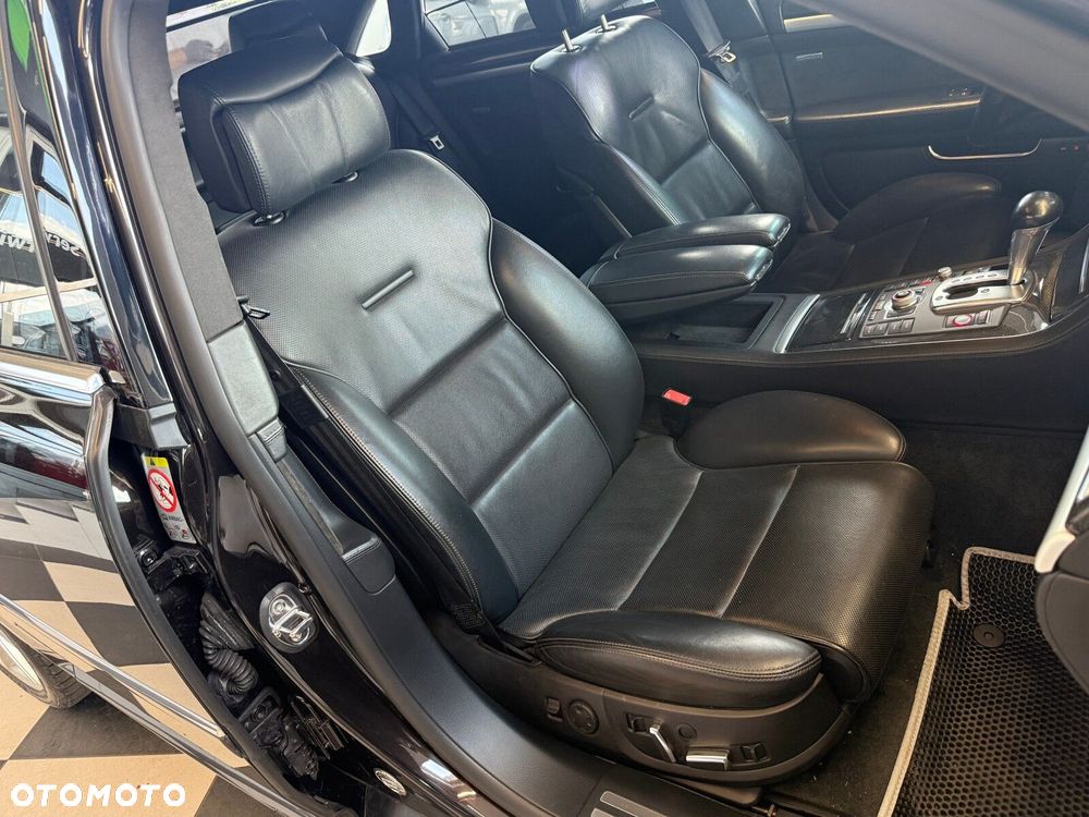 Audi S8 - 18