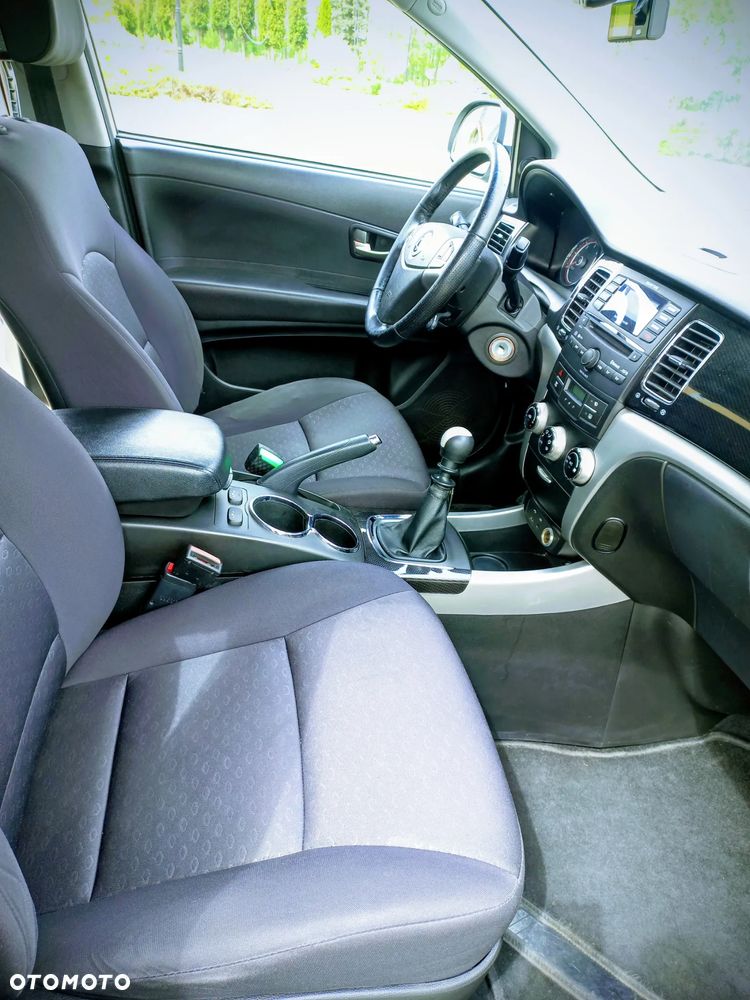 SsangYong/KGM Korando 2.0 e-XDi Sapphire - 11