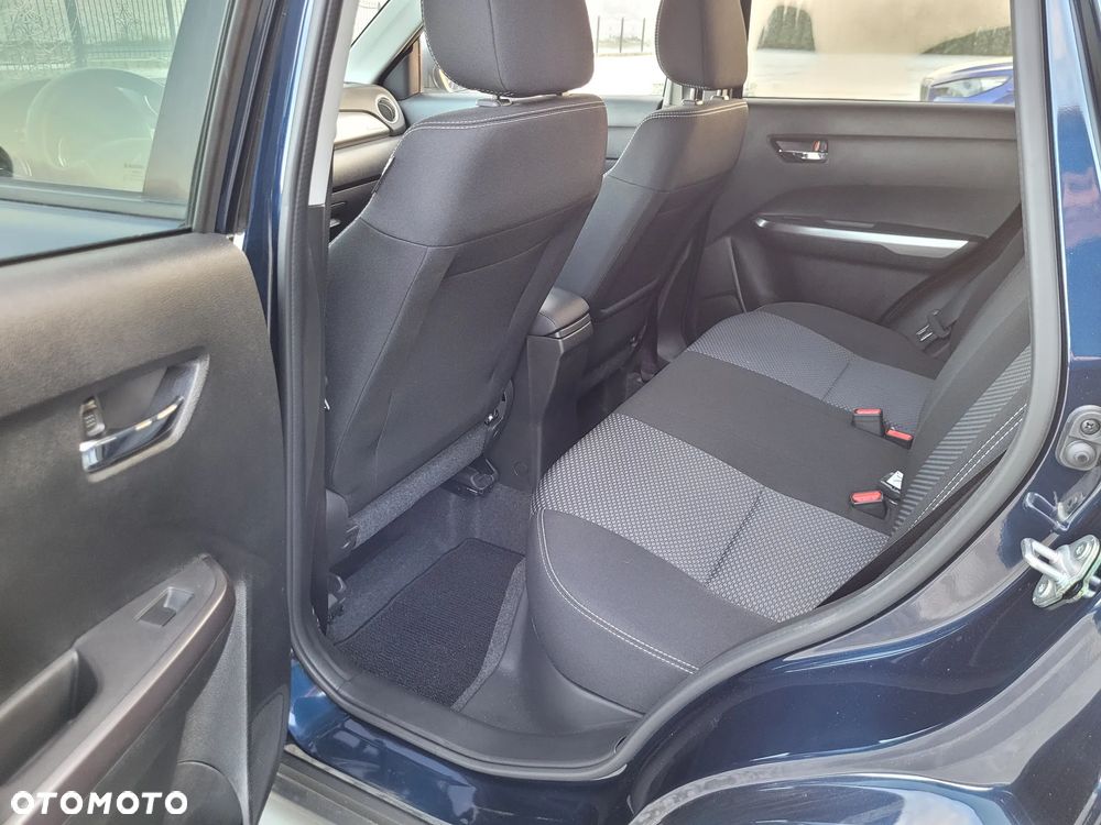 Suzuki Vitara 1.5 Dualjet Hybrid Allgrip AGS Comfort "SHINKAI" - 30