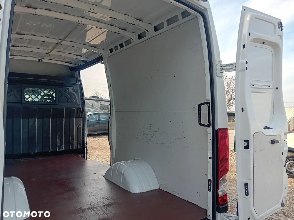Iveco Daily - 12