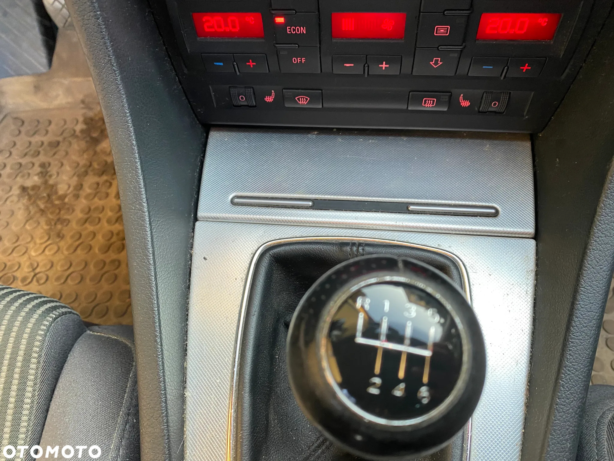 Audi A4 Avant 2.0 TDI - 17