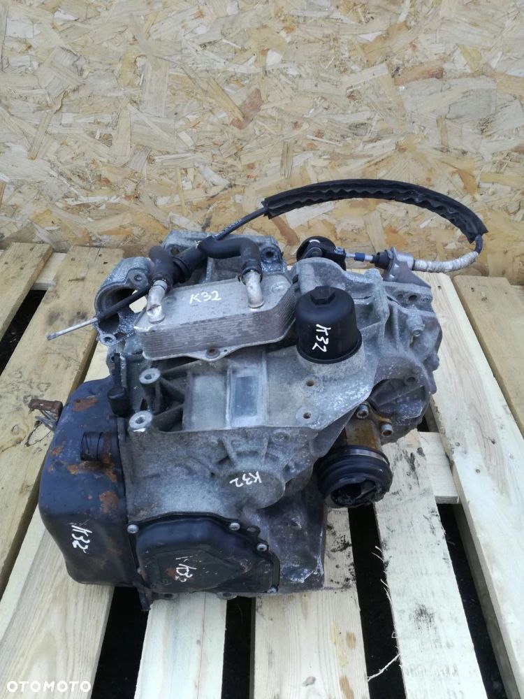 VW Golf V Golf V Plus skrzynia biegów HFO 1.9 Diesel 105KM Automat 2006 - 6