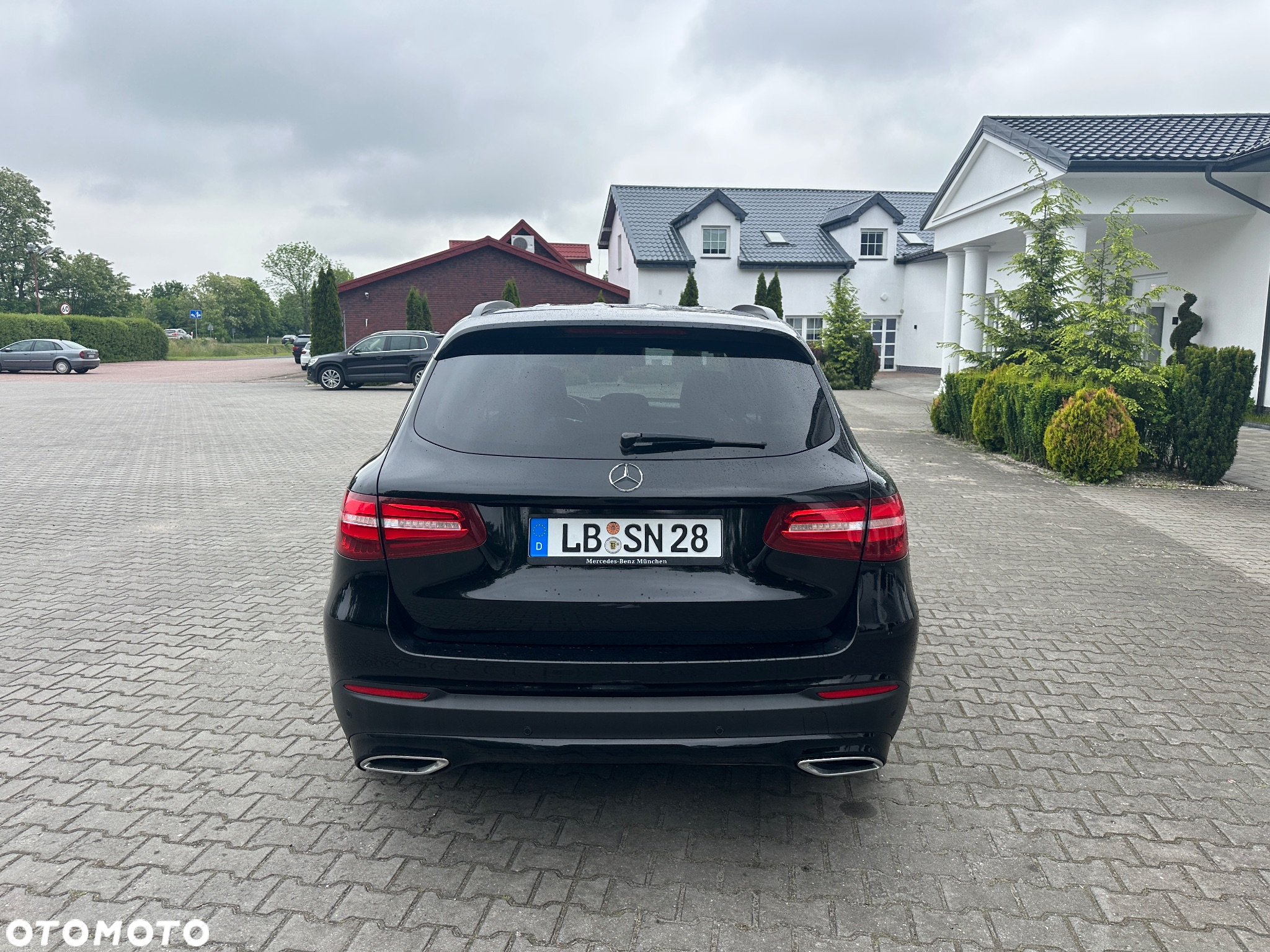 Mercedes-Benz GLC - 15
