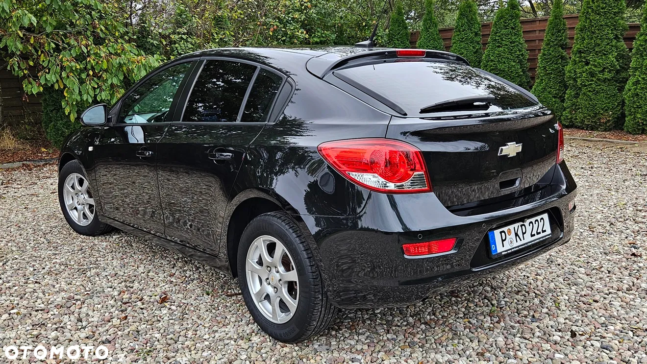 Chevrolet Cruze - 10