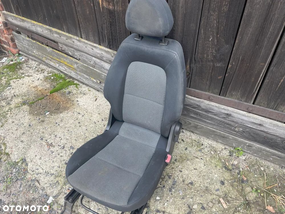 MITSUBISHI COLT VI FOTEL PASAŻERA PRAWY PRZEDNI PRZÓD - 2