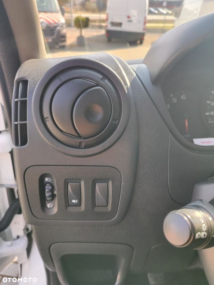 Renault Master - 15