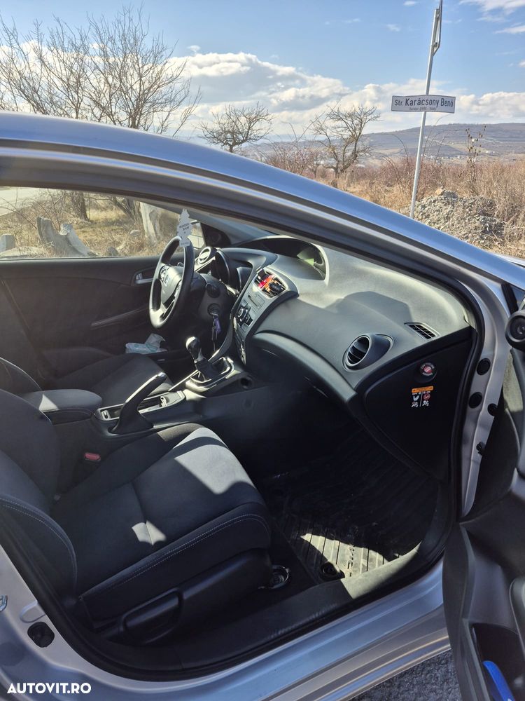 Honda Civic 1.6 i-DTEC MT Elegance - 11