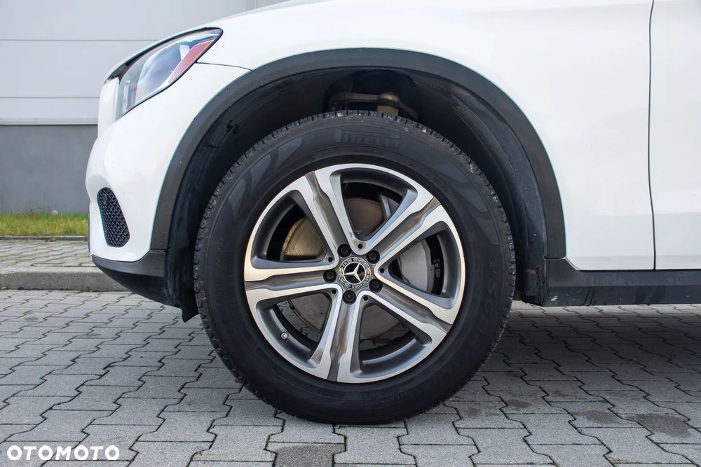 Mercedes-Benz GLC - 38