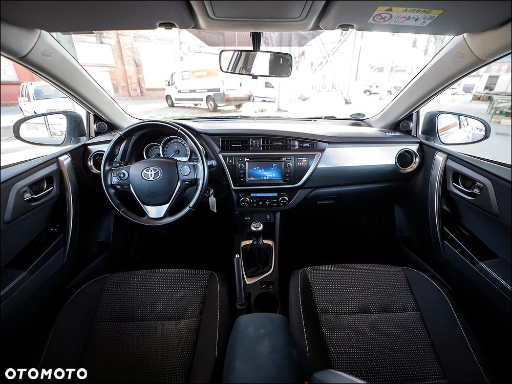 Toyota Auris - 7