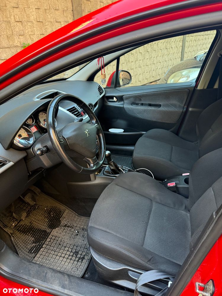 Peugeot 207 2009 photo 5